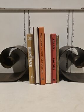 Set of Decorative Iron/metal Book Ends